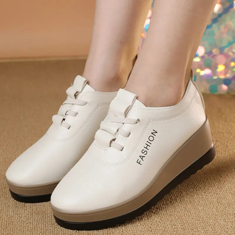 Zapatos de plataforma de piel para mujer, nuevo estilo otoño/invierno